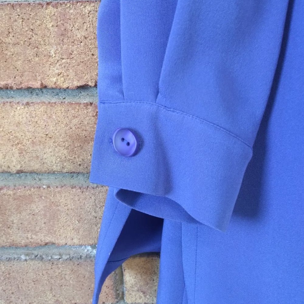 Pretty Vintage Silk Dress with Long Sleeve - Picture 9 of 10